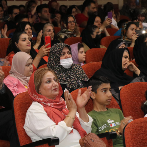 جشن بزرگ خانواده تبسم