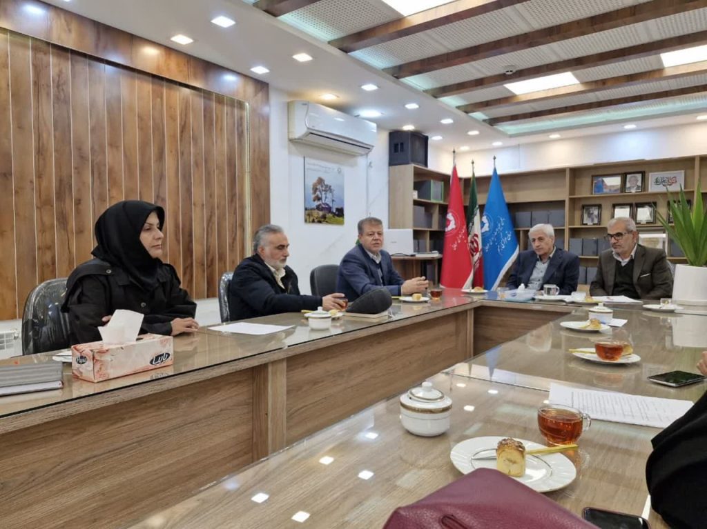 انعقاد تفاهم نامه همکاری برای هفتمین سال متوالی در زمینه برگزاری کلاسهای آموزشی پیشگیری و کنترل سرطان انجمن خیریه تبسم با معاونت  بهداشت دانشگاه علوم پزشکی اراک و آموزش و پرورش استان مرکزی